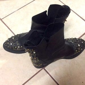 Zara basic collection boot.